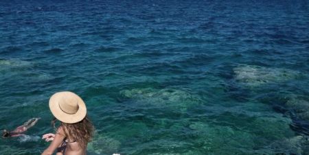 Πού δεν μπορείτε να κολυμπήσετε στις ακτές της Αττικής