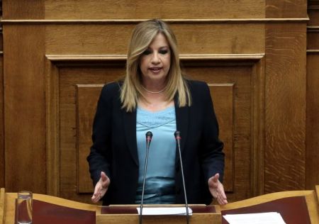 «Πυρά» Γεννηματά για τις επικρίσεις και παρεμβάσεις υπουργών στη Δικαιοσύνη