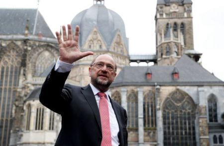 Ο Σουλτς συμφωνεί με τον Μακρόν, «η Γερμανία δεν επενδύει αρκετά»