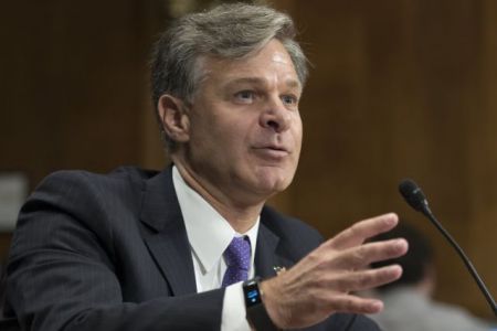 Ο επικεφαλής του FBI δεν βλέπει ανάμειξη της Ρωσίας στις εκλογές