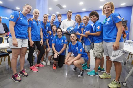 Συνάντηση του Κυρ. Μητσοτάκη, με μέλη της ολυμπιακής ομάδας κωφών