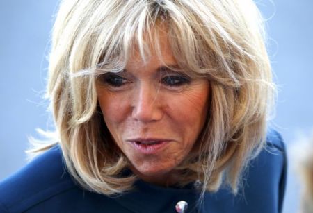 Η Μπριζίτ Μακρόν αναλαμβάνει και επίσημα δημόσιο ρόλο