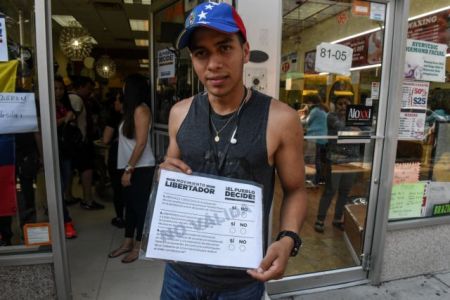 Βενεζουέλα: Νεκρή από πυρά ενώ περίμενε στη σειρά για να ψηφίσει