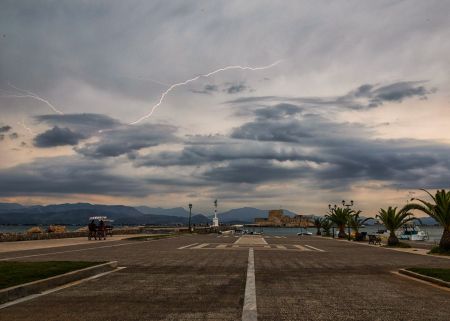 Συνεχίζεται η κακοκαιρία: Που θα χτυπήσει η «Νεφέλη»