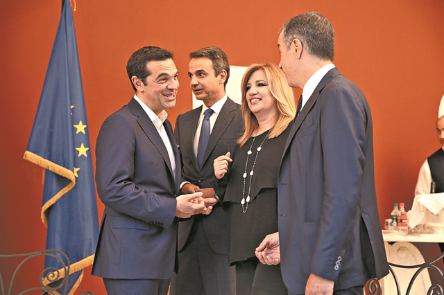 Μακεδονική φωτιά στην πολιτική σκηνή