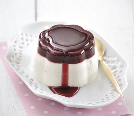 Πανακότα με ζελέ βύσσινο