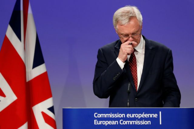 Χάσμα ακόμη για το Brexit, η ΕΕ περιμένει «αποσαφηνίσεις» από το Λονδίνο