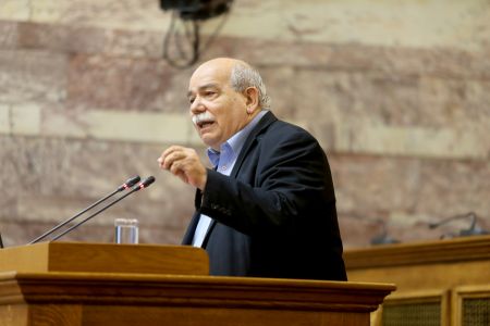 Σε στεφανιογραφία και αγγειοπλαστική υπεβλήθη ο Ν. Βούτσης