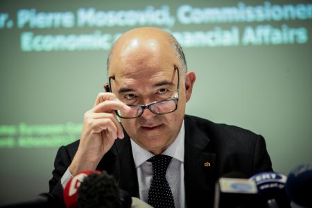 Μοσκοβισί: Ανάπτυξη στην ευρωζώνη, ώρα να καλύψουμε το έλλειμμα αλληλεγγύης
