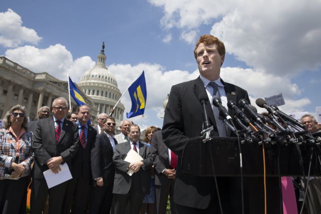 Ο επόμενος Κένεντι νέα μεγάλη ελπίδα των Δημοκρατικών