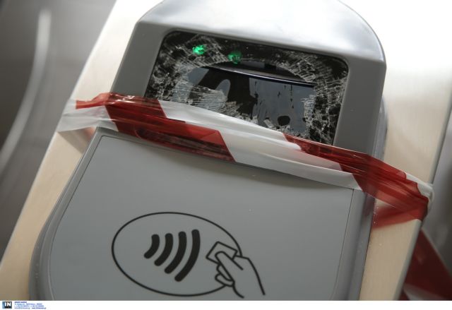 Εσπασαν ακυρωτικά μηχανήματα στον σταθμό του ΗΣΑΠ στον Περισσό