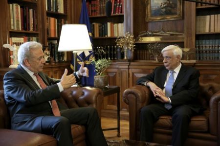 Πρόεδρος σε Αβραμόπουλο: Η Ευρώπη διδάσκει την υπεράσπιση του πολιτισμού μας