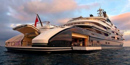 Μες σ’ αυτό το γιοτ είμαι μοναχή