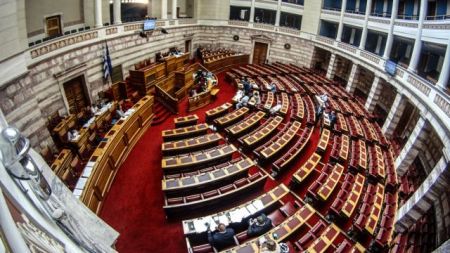 Βροχή τροπολογίων και στο νομοσχέδιο για την Παιδεία