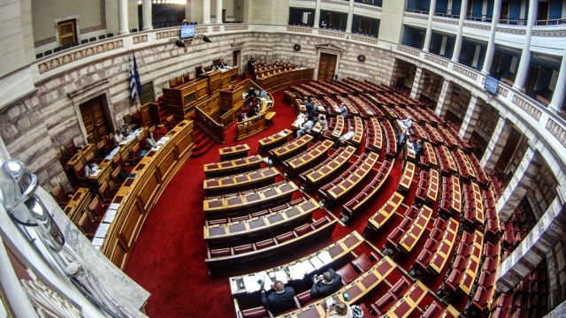 Βροχή τροπολογίων και στο νομοσχέδιο για την Παιδεία