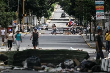Εν μέσω διαδηλώσεων, οι πολίτες της Βενεζουέλας εκλέγουν Συντακτική Συνέλευση