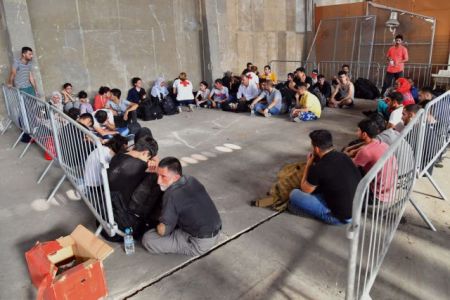 Στο Κατάκολο οι 61 πρόσφυγες που εντοπίστηκαν την Τετάρτη