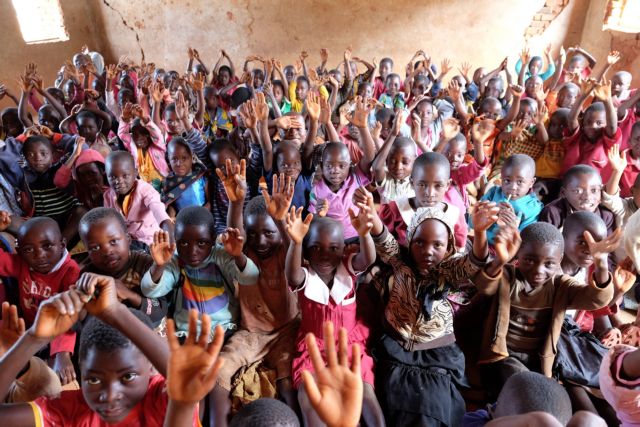 Με τα ποδήλατα μοίρασαν αγάπη στα παιδιά της Αφρικής