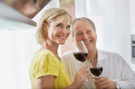 Ασπίδα κατά της άνοιας η μετριοπαθής κατανάλωση αλκοόλ