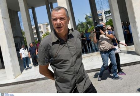 Θεοδωράκης: Μόνο αν έχεις παιδευτεί καταλαβαίνεις την οικονομία