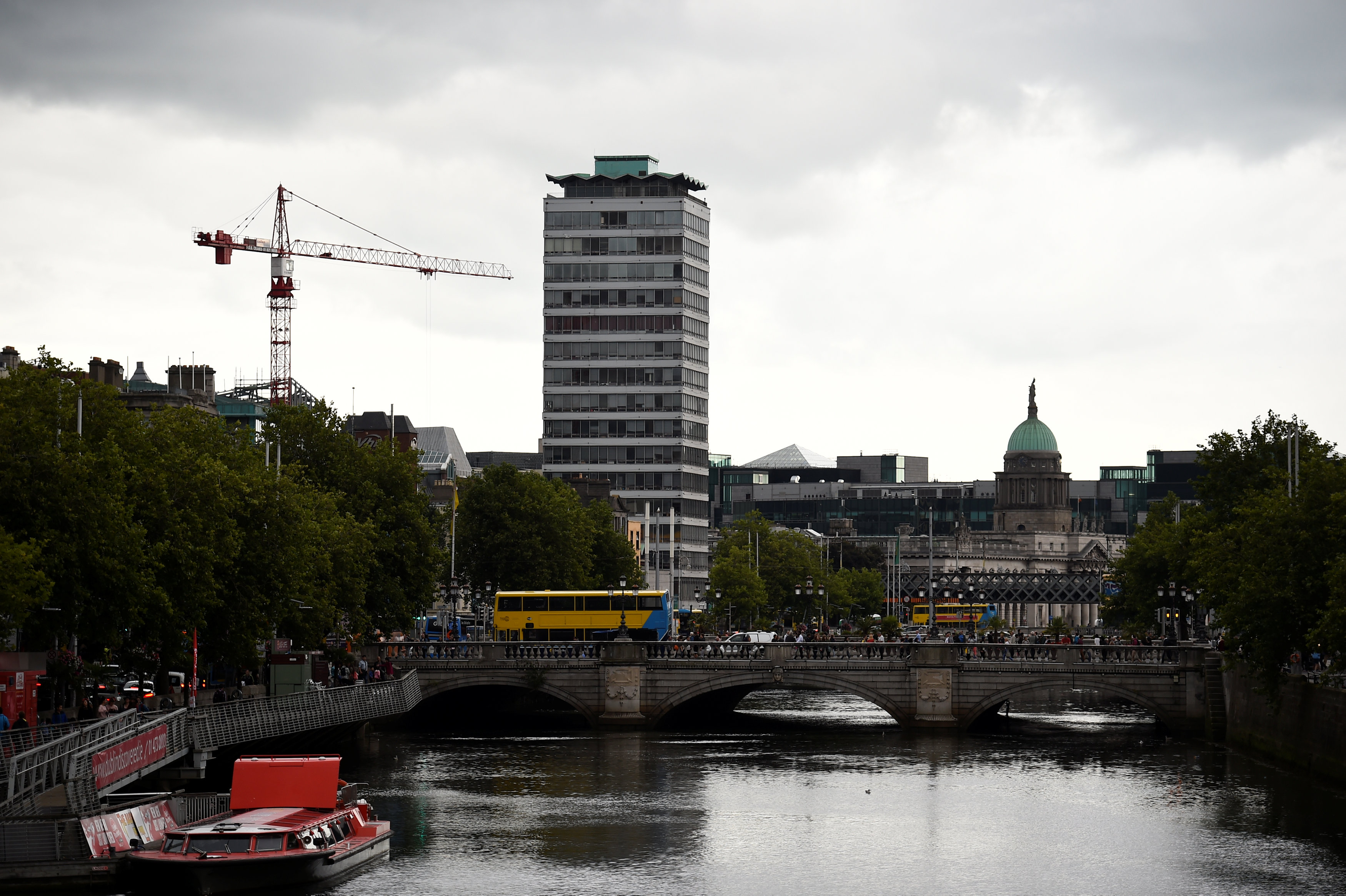 Xιλιάδες διαδηλωτές στους δρόμους της ιρλανδικής πρωτεύουσας κατά των αμβλώσεων