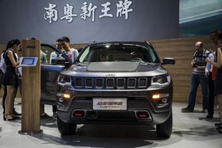 Θέλουν τα Jeep στο Σινικό Τείχος