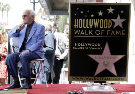 Το δικό του αστέρι στη «Λεωφόρο της Δόξας» απέκτησε ο Σαρλ Αζναβούρ