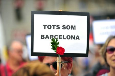 Πέθανε η σύζυγος Ελληνα που τραυματίστηκε στην επίθεση της Βαρκελώνης – Στους 16 οι νεκροί