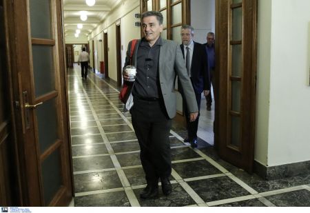 Τσακαλώτος: Την επόμενη διετία δεν θα προλαβαίνουμε τις επενδύσεις