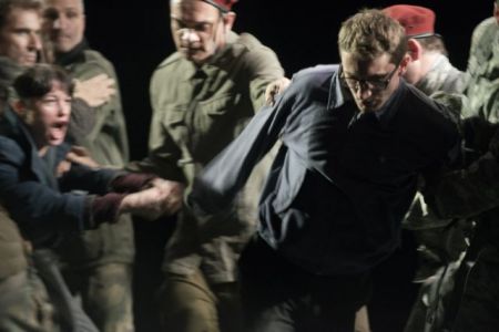 Θέατρο: Δύο ξένοι στη Συγγρού