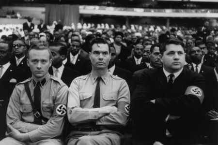 Ο ξεχασμένος «αμερικανός φύρερ» που εμπνέει την Ακροδεξιά των ΗΠΑ