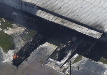 ΗΠΑ: Το χημικό εργοστάσιο θα κάψει και τα υπόλοιπα κιβώτια με τοξικά