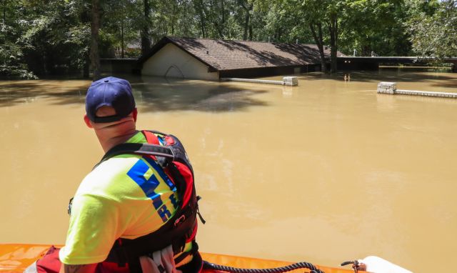 Ο Χάρβεϊ φεύγει, η Ιρμα (και όχι μόνο) έρχεται…