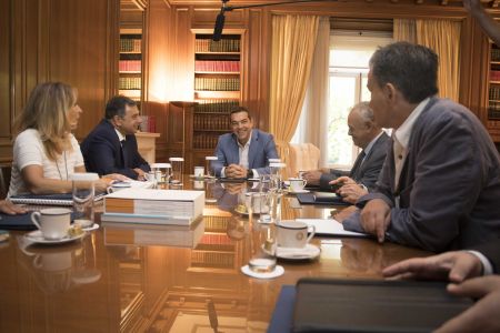 Τσίπρας: Να ξαναχτίσουμε την μικρομεσαία επιχειρηματικότητα σε πιο υγιή βάση