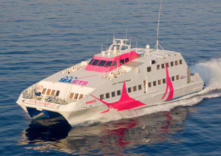 Τέσσερις επιβάτες του Sea Jet2 τραυματίστηκαν ελαφρά