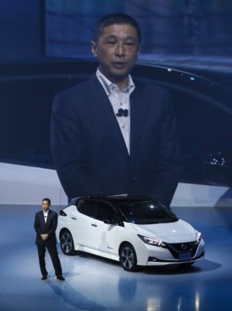 Με όπλο τη χαμηλότερη τιμή η Nissan ρίχνει το γάντι στην Tesla