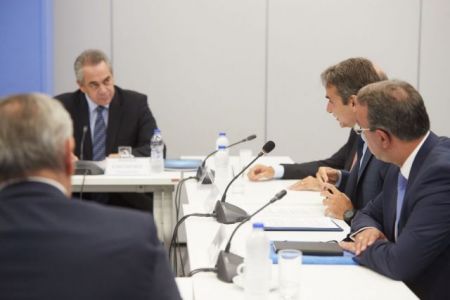 Μητσοτάκης: Να απελευθερωθούν οι υγιείς δυνάμεις της επιχειρηματικότητας