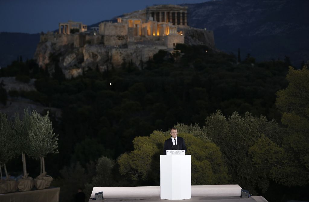 Μακρόν:  Κυριαρχία, Δημοκρατία, Πολιτισμός: αυτές τις τρεις ελπίδες θέλω να προσφέρω τους νέους της Ευρώπης – Τσίπρας: Χρειάζεται εκδημοκρατισμός της ευρωζώνης