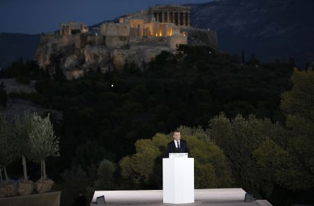 Μακρόν:  Κυριαρχία, Δημοκρατία, Πολιτισμός: αυτές τις τρεις ελπίδες θέλω να προσφέρω τους νέους της Ευρώπης – Τσίπρας: Χρειάζεται εκδημοκρατισμός της ευρωζώνης