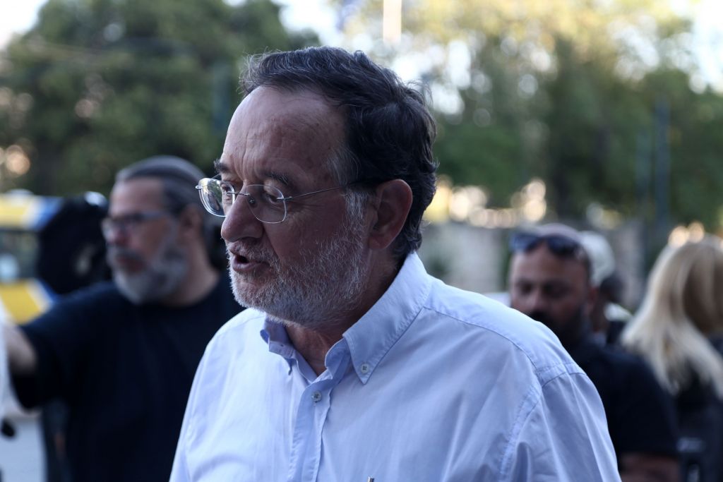 Λαφαζάνης: Απρόκλητη και άγρια η επίθεση των ΜΑΤ σε στελέχη της ΛΑΕ
