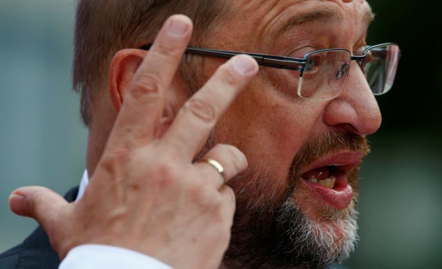 Όρους βάζει ο Σουλτς για τη συμμετοχή του σε νέα κυβέρνηση Μέρκελ