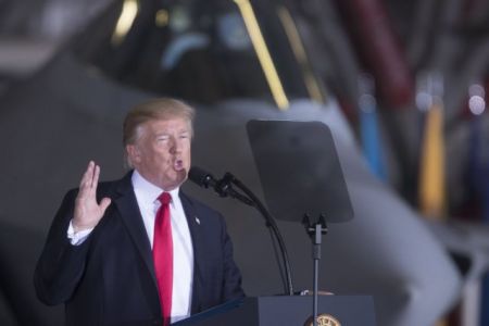 Νέα ταξιδιωτική οδηγία εξετάζουν οι ΗΠΑ