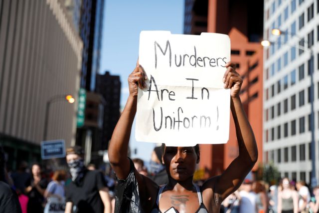 Οργή και επεισόδια στο Σεντ Λούις μετά την αθώωση αστυνομικού για δολοφονία Αφροαμερικανού