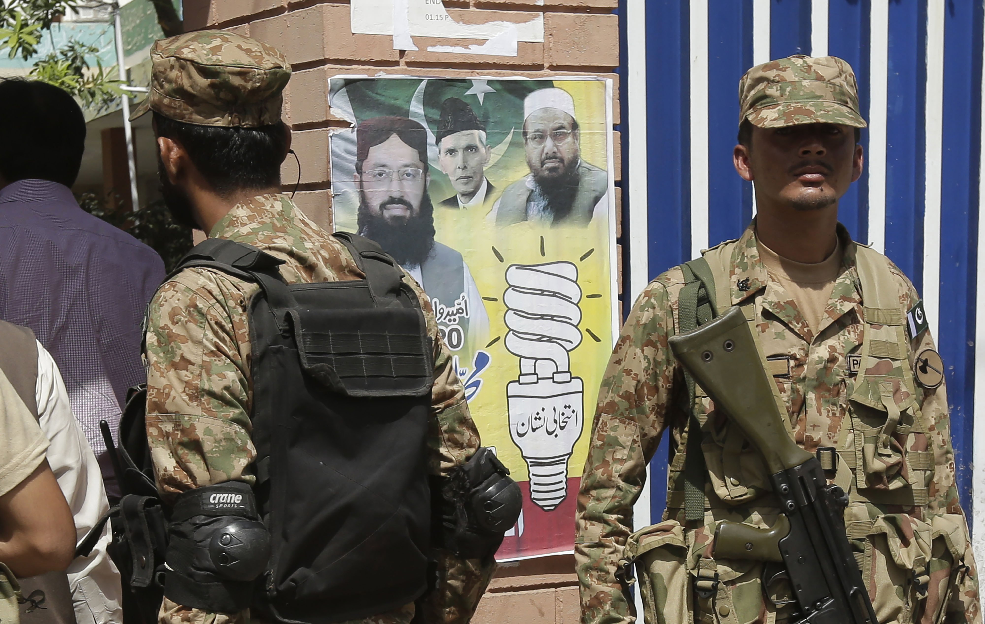 Πακιστανοί στρατιώτες απελευθέρωσαν οικογένεια Αμερικανών, που κρατούσαν οι Ταλιμπάν