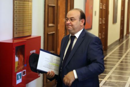Λιάκος: Είμαστε υποχρεωμένοι να πουλήσουμε τις λιγνιτικές μονάδες της ΔΕΗ