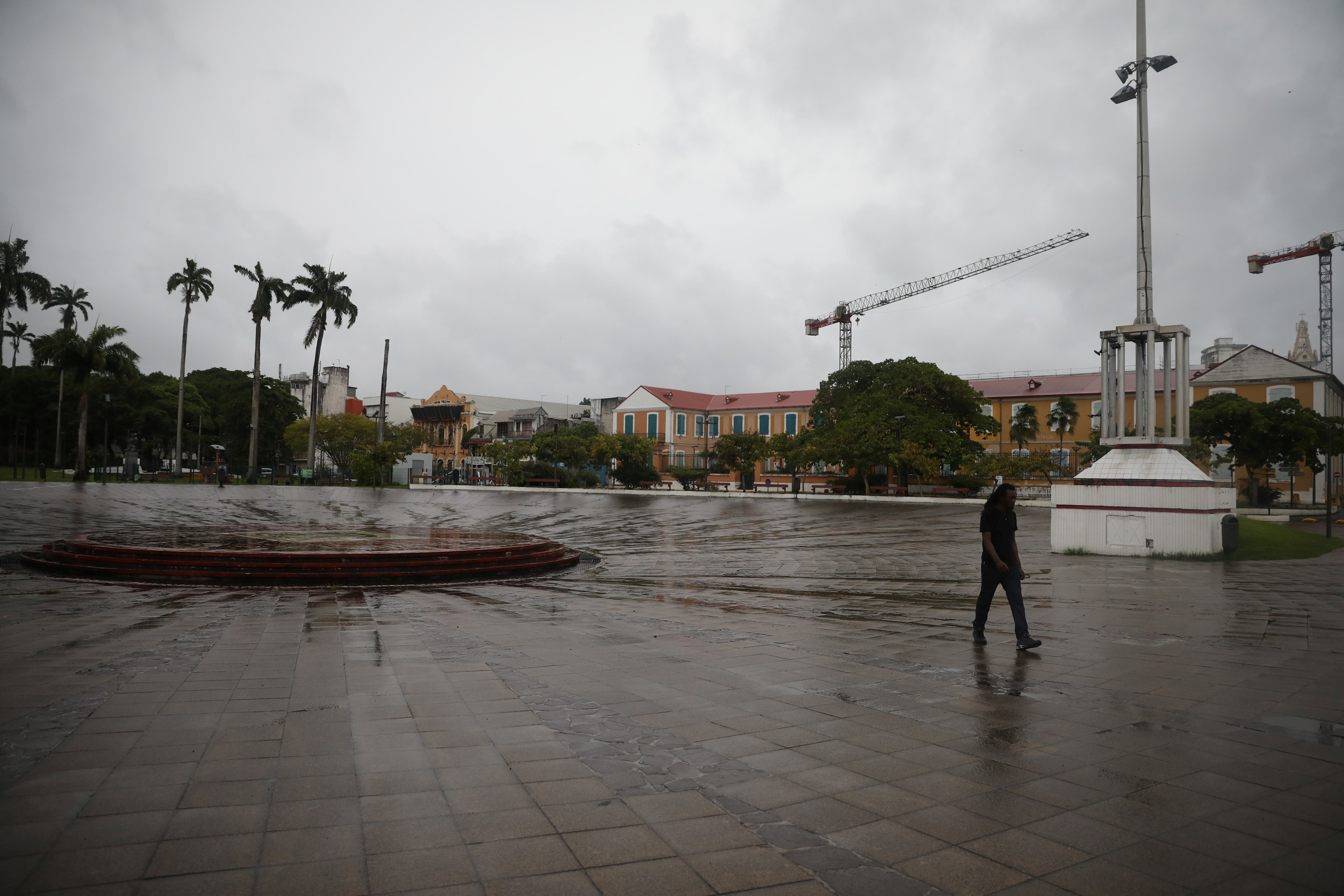 O κυκλώνας Μαρία κατέστρεψε τη Δομίνικα της Καραϊβικής [βίντεο]
