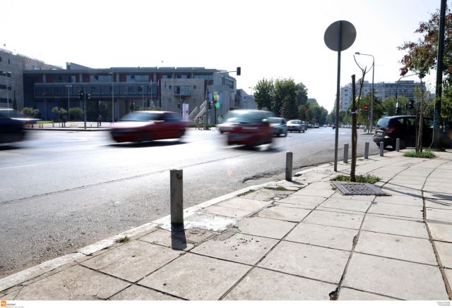 Θεσσαλονίκη: Νεκρός οδηγός μοτοσικλέτας σε τροχαίο