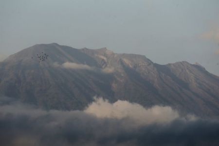 Περιμένοντας το ηφαίστειο να εκραγεί