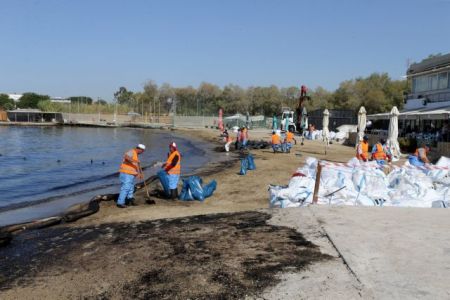 Νέα έκθεση για το Σαρωνικό θα συντάξει η Βουλή