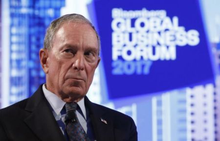 Ψήφος εμπιστοσύνης του Μάικλ Μπλούμπεργκ στο Λονδίνο